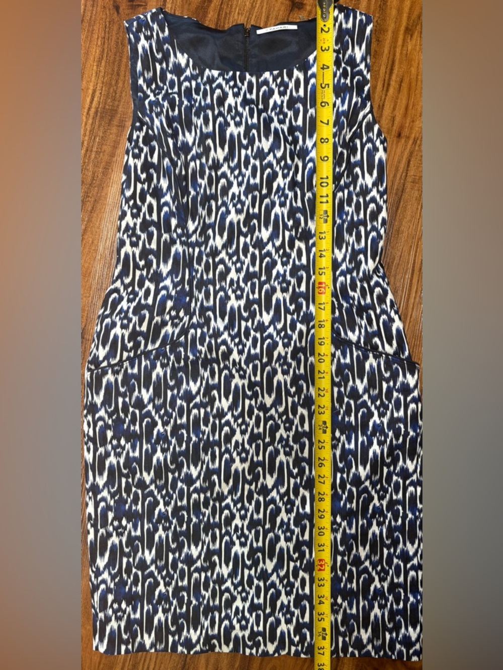 T Tahari Navy, White & Blue Printed Sleeveless Sheath Dress